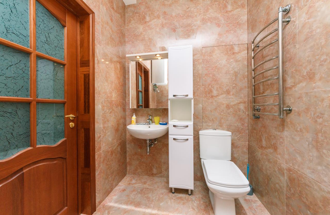 New Building Near Arena City Lesi Ukrainky 7A Киев Екстериор снимка